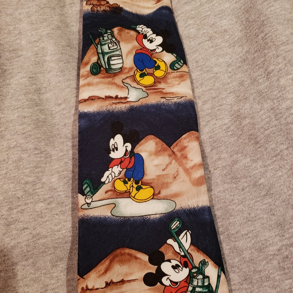 Mickey Mouse golfing tie euc